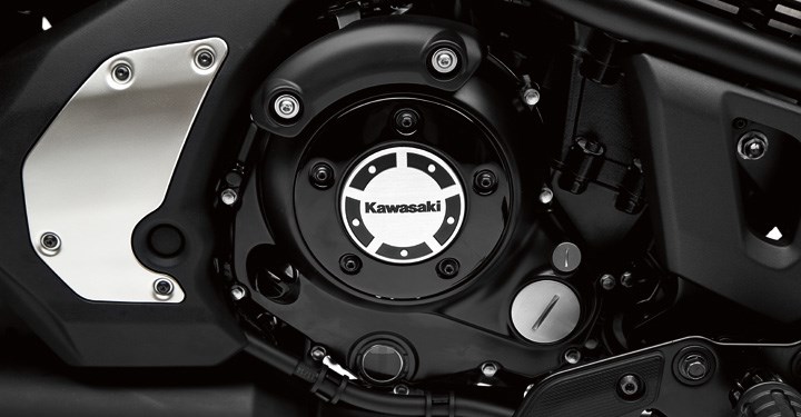 Clutch Cover Emblem detail photo 2