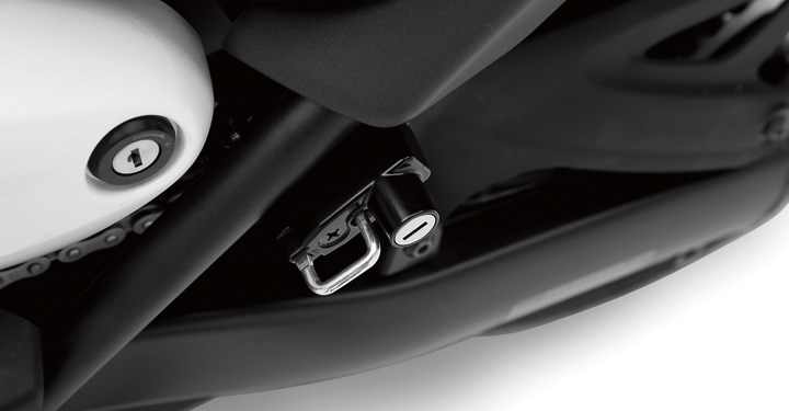 Verrou pour casque detail photo 2