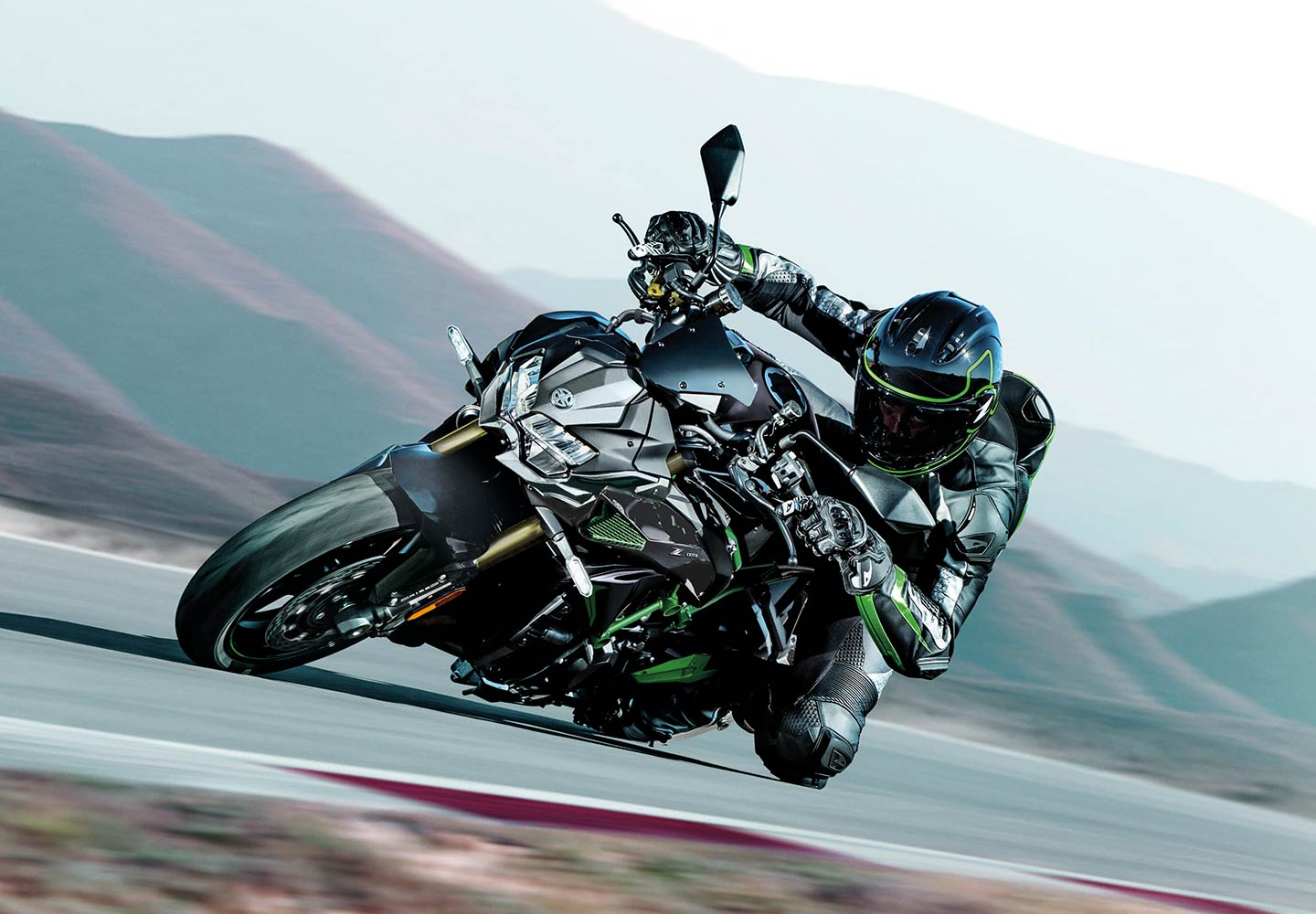 その他 HYPER BIKE Vol.35 KAWASAKI ZI/Z2 No.2(NE Amazon.co.jp: HYPER BIKE Vol.35 KAWASAKI ZI/Z2 No.2(NEWS