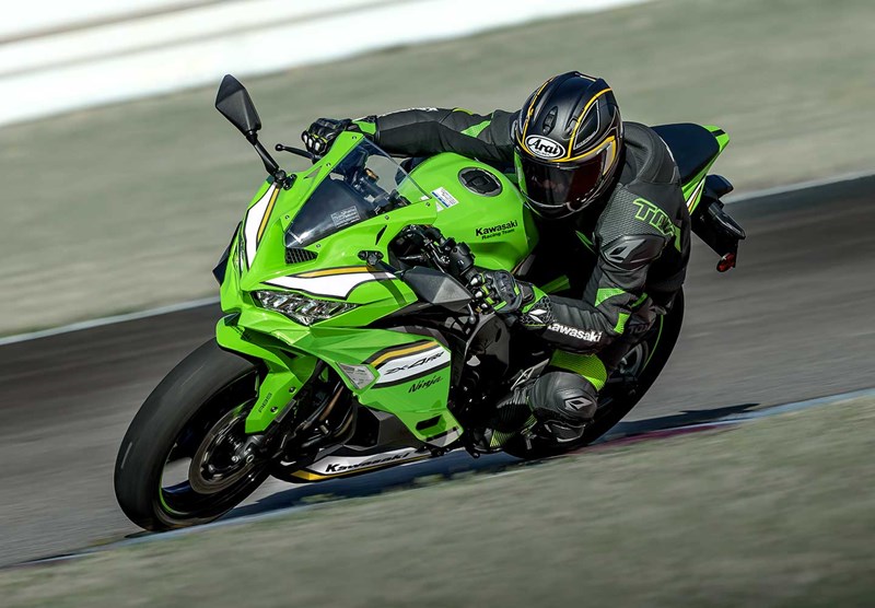 CHÂSSIS SUPERSPORT AGILE ET ULTRA COMPACT