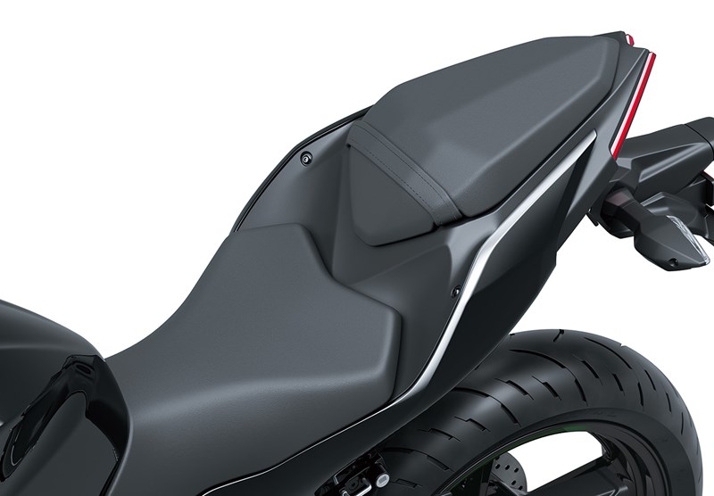 LIGHTWEIGHT, MANOEUVRABLE CHASSIS