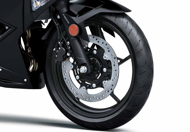 LIGHTWEIGHT, MANOEUVRABLE CHASSIS