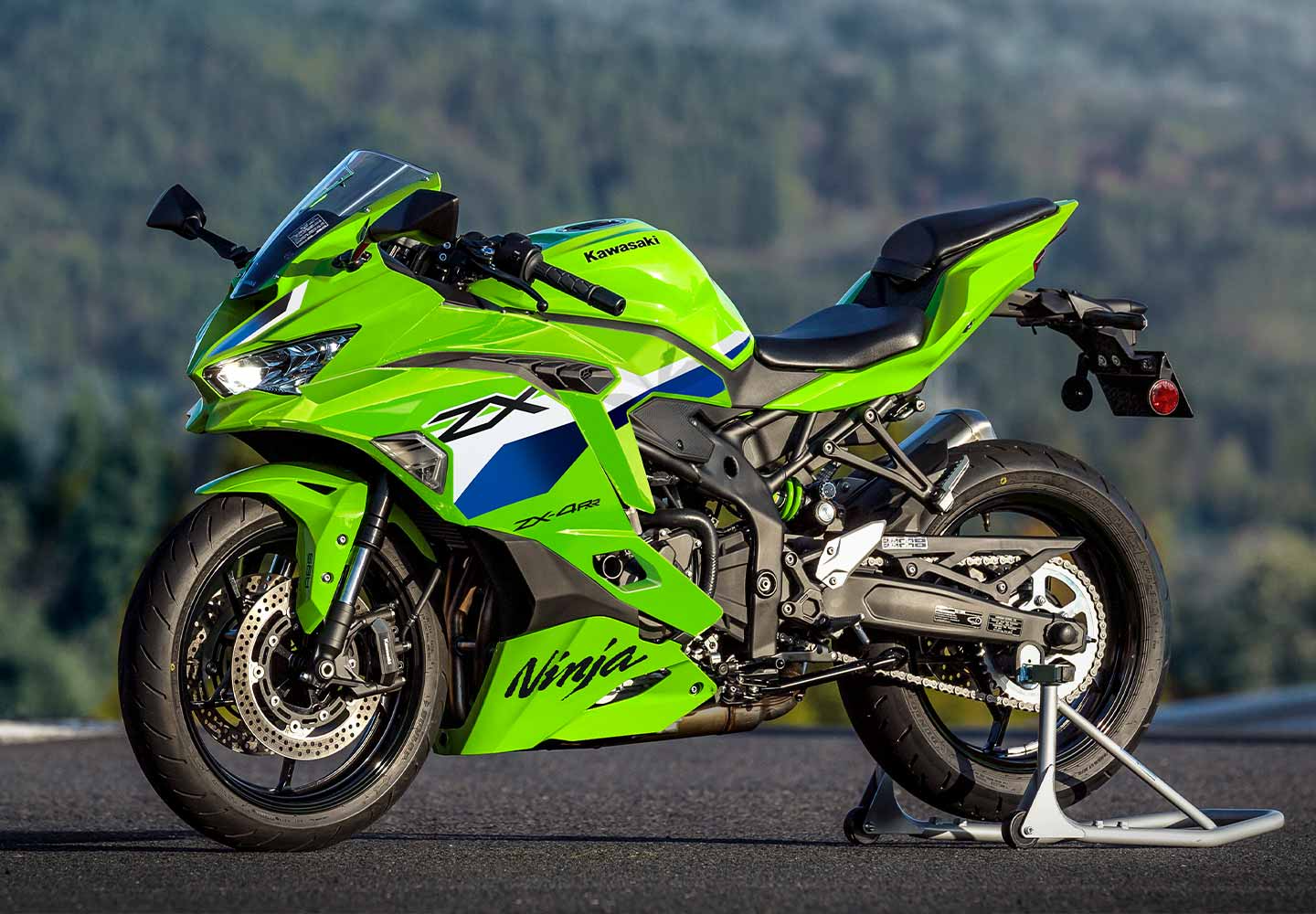 Kawasaki Ninja ZX-4R | Supersport Motorcycle | Game-changing