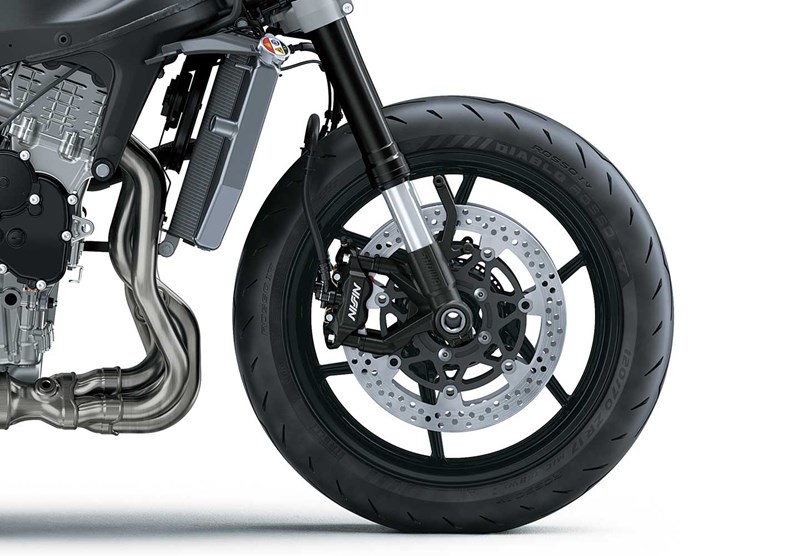 PERFORMANCE OPTIMISÉE POUR UNE CONDUITE SUR ROUTE EXALTANTE