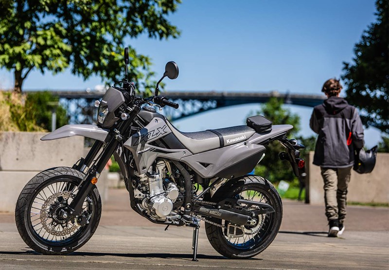 SPORTY KX-INSPIRED STYLING