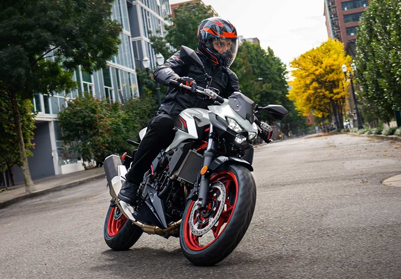 CHÂSSIS LÉGER ET MANIABLE