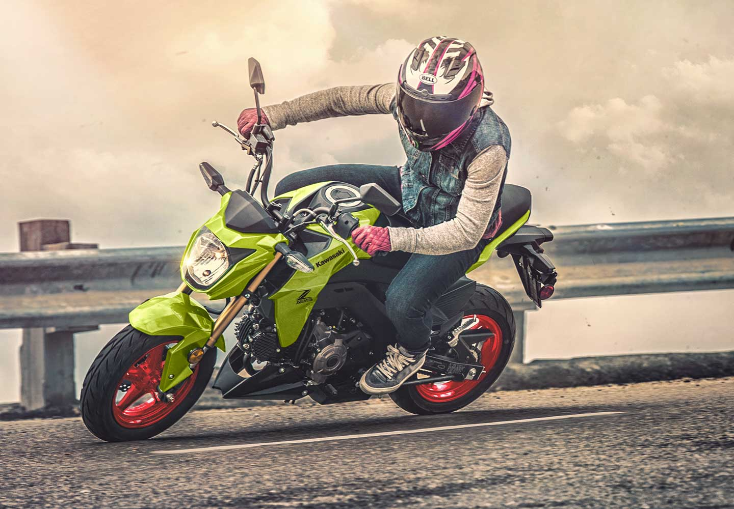 Kawasaki Z125 PRO | Naked Motorcycle | Nimble & Peppy