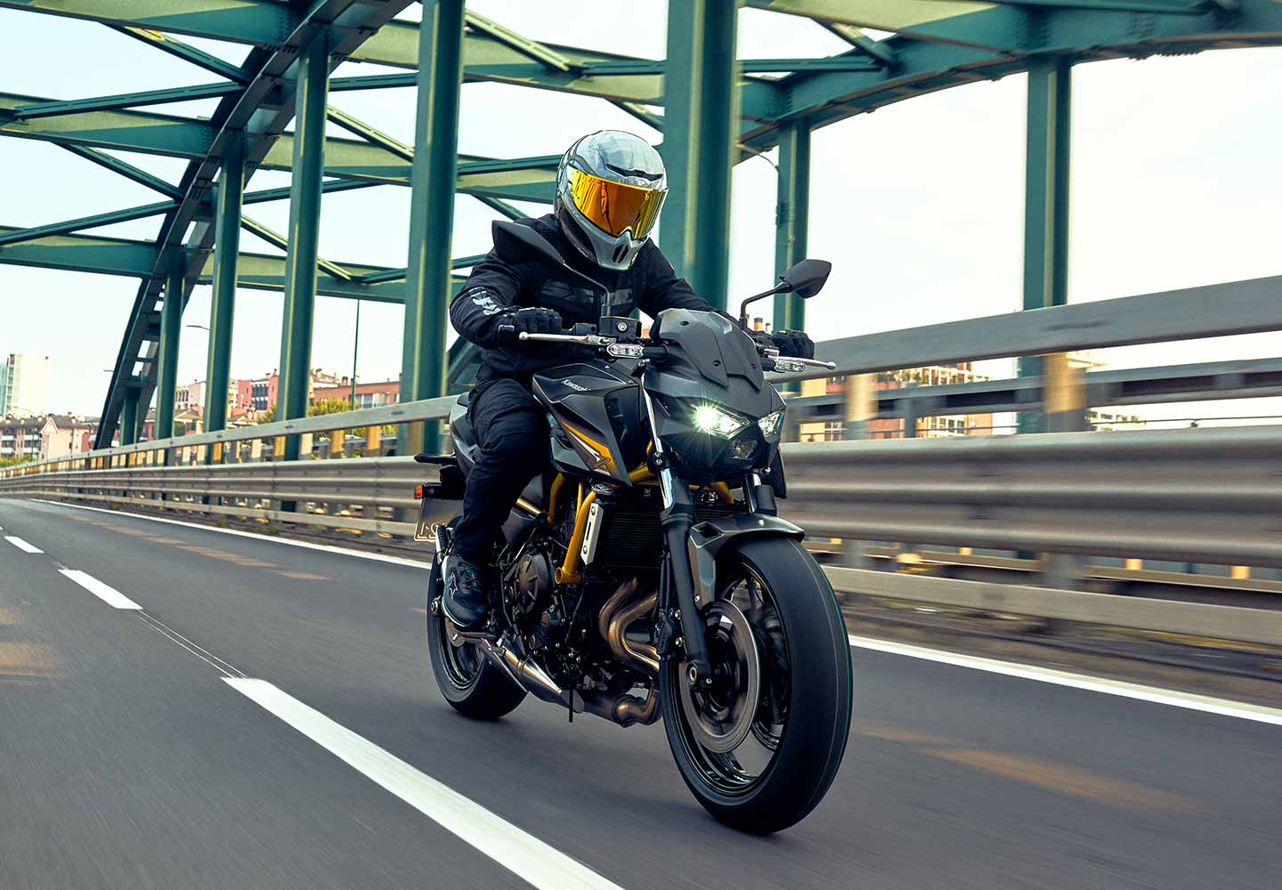 Kawasaki Z650 | Supernaked Motorcycle | Aggressive Versatility