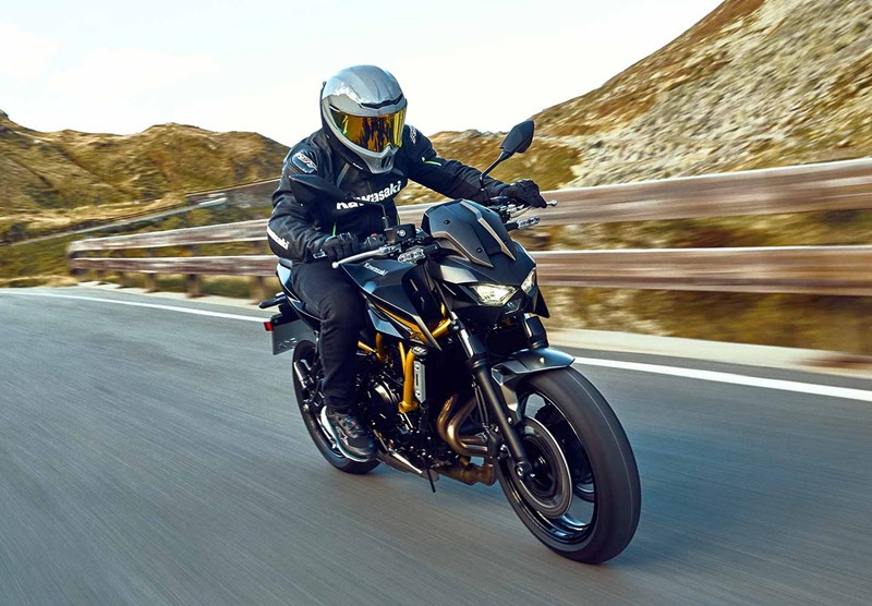 LÉGER ET PERFORMANT