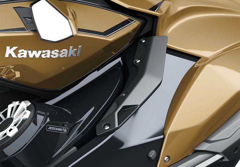 ÉQUIPEMENT HAUT DE GAMME