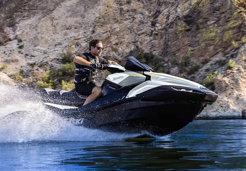 ÉQUIPEMENT HAUT DE GAMME