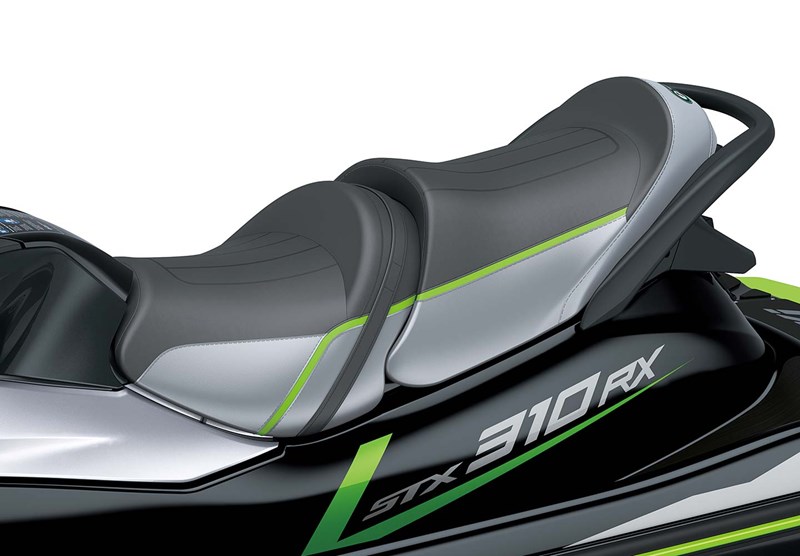 310 PS SUPERCHARGED ENGINE WITH STX HULL - 1/2