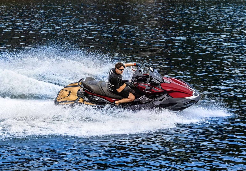 FLAGSHIP EQUIPMENT: LX FEATURES
