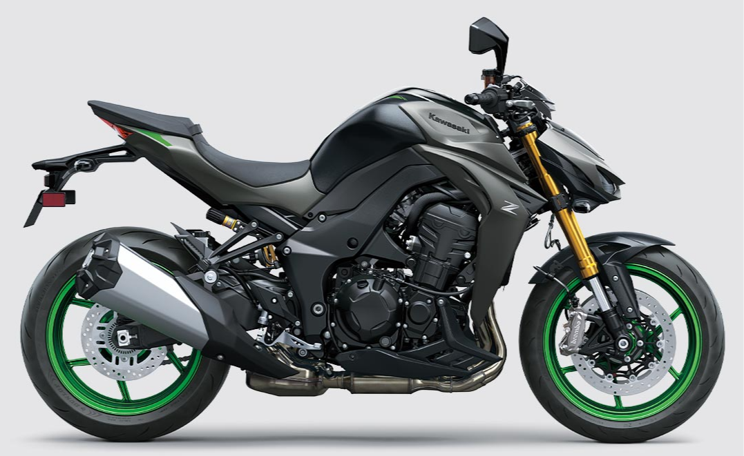 Kawasaki Z1100 | Supernaked Motorcycle | Ultimate in Excitement