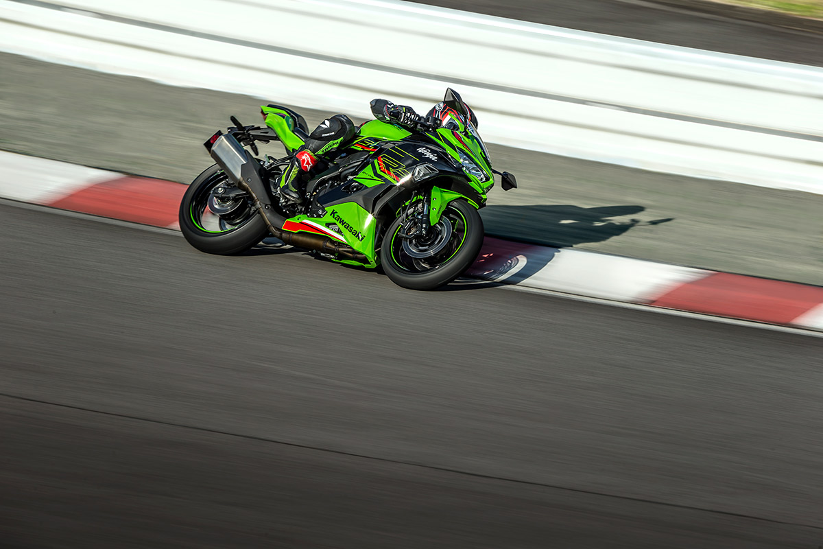2023 NINJA ZX-4RR Motorcycle | Canadian Kawasaki Motors Inc.