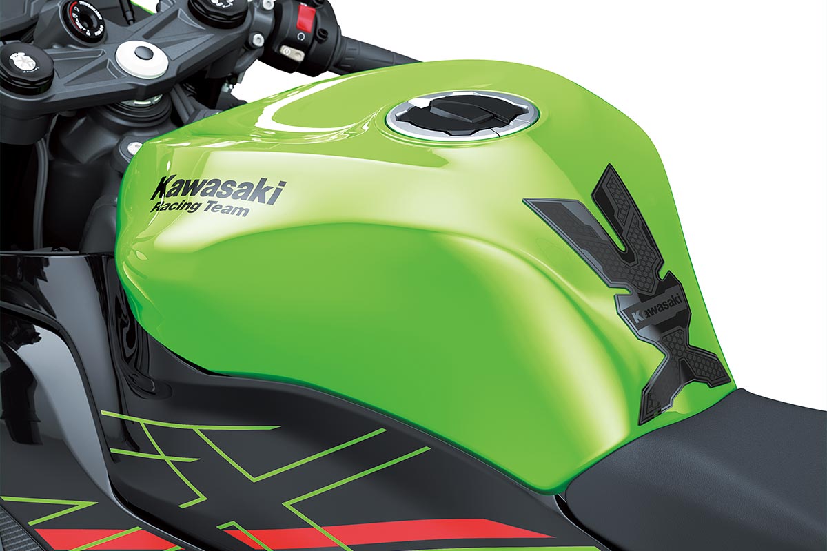 ⭐️⭐️ 23-25-kawasaki-zx-4rr-graves-