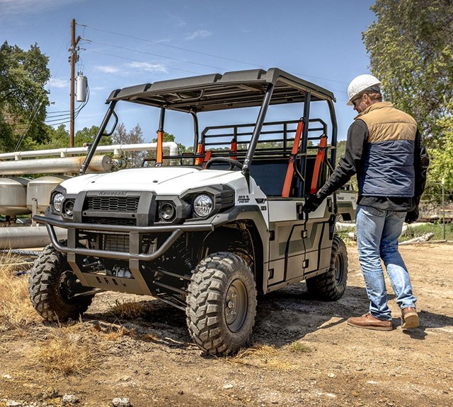 Image of 2024 MULE PRO-DXT FE in action