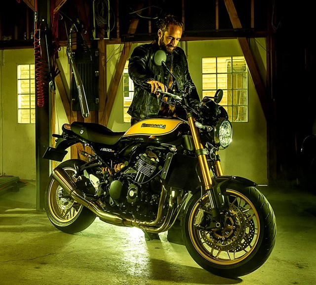 Image of 2024 Z900RS SE in action