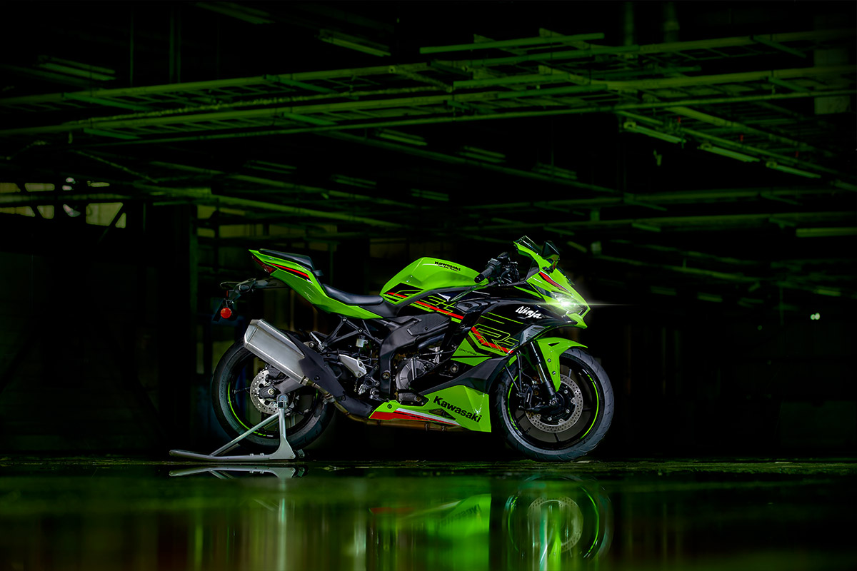 R⭐︎ 2024 NINJA ZX-4R Motorcycle | Canadian Kawasaki Motors Inc.