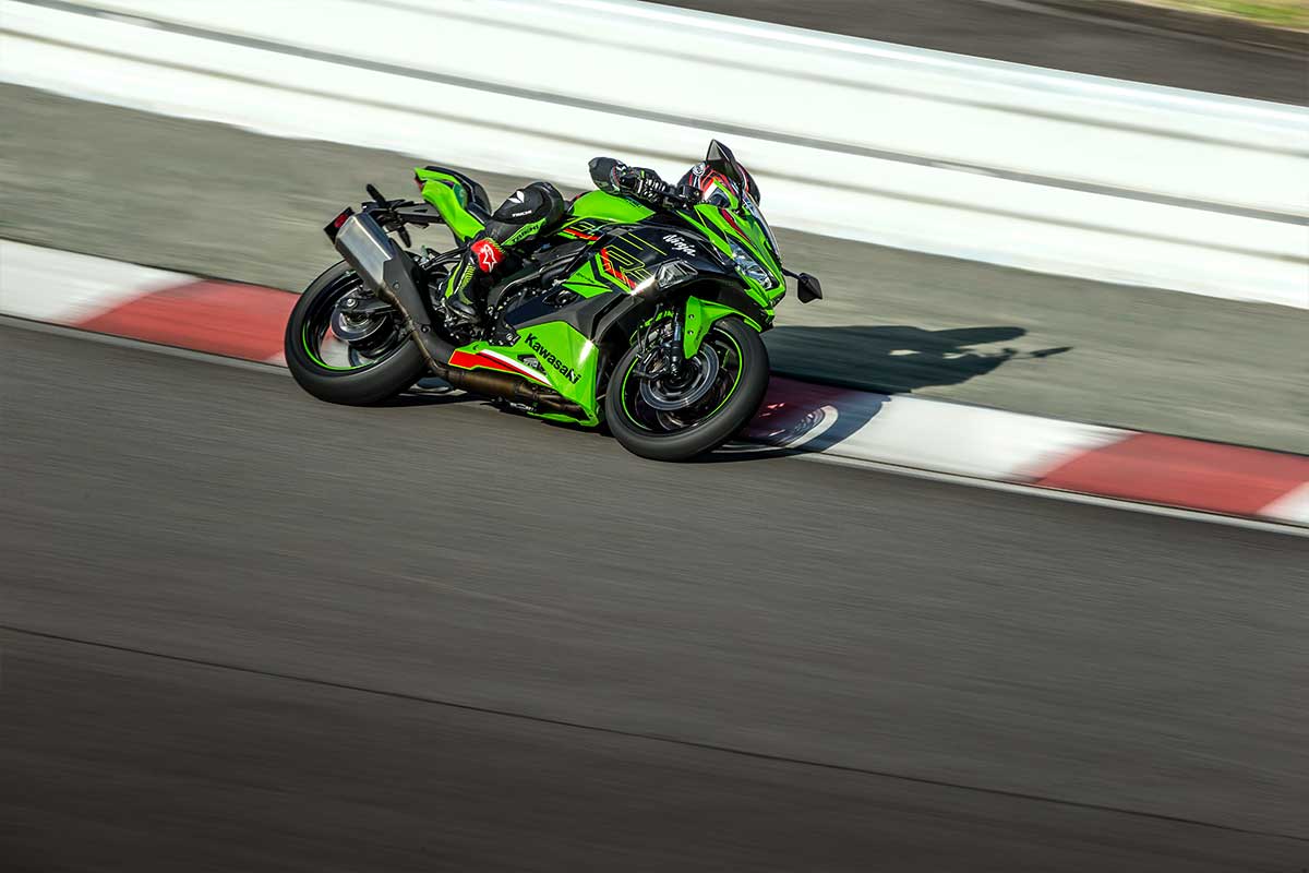 2024 NINJA ZX-4RR Motorcycle | Canadian Kawasaki Motors Inc.