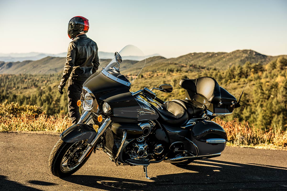2024 VULCAN 1700 VOYAGER Motorcycle | Canadian Kawasaki