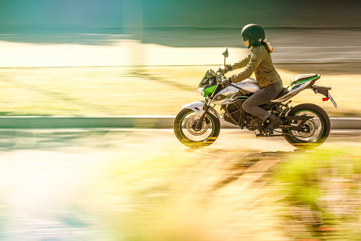 2024 Z e-1 Motorcycle | Canadian Kawasaki Motors Inc.