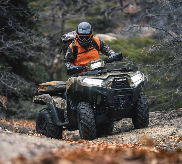 Image of 2024 BRUTE FORCE 750 EPS LE CAMO in action