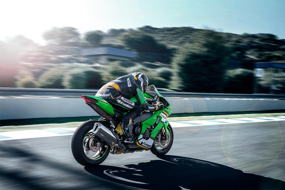 koto♡ 2025 NINJA ZX-10R KRT EDITION Motorcycle | Canadian Kawasaki