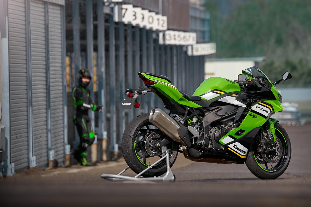 2025 NINJA ZX-4RR KRT EDITION Motorcycle | Canadian Kawasaki