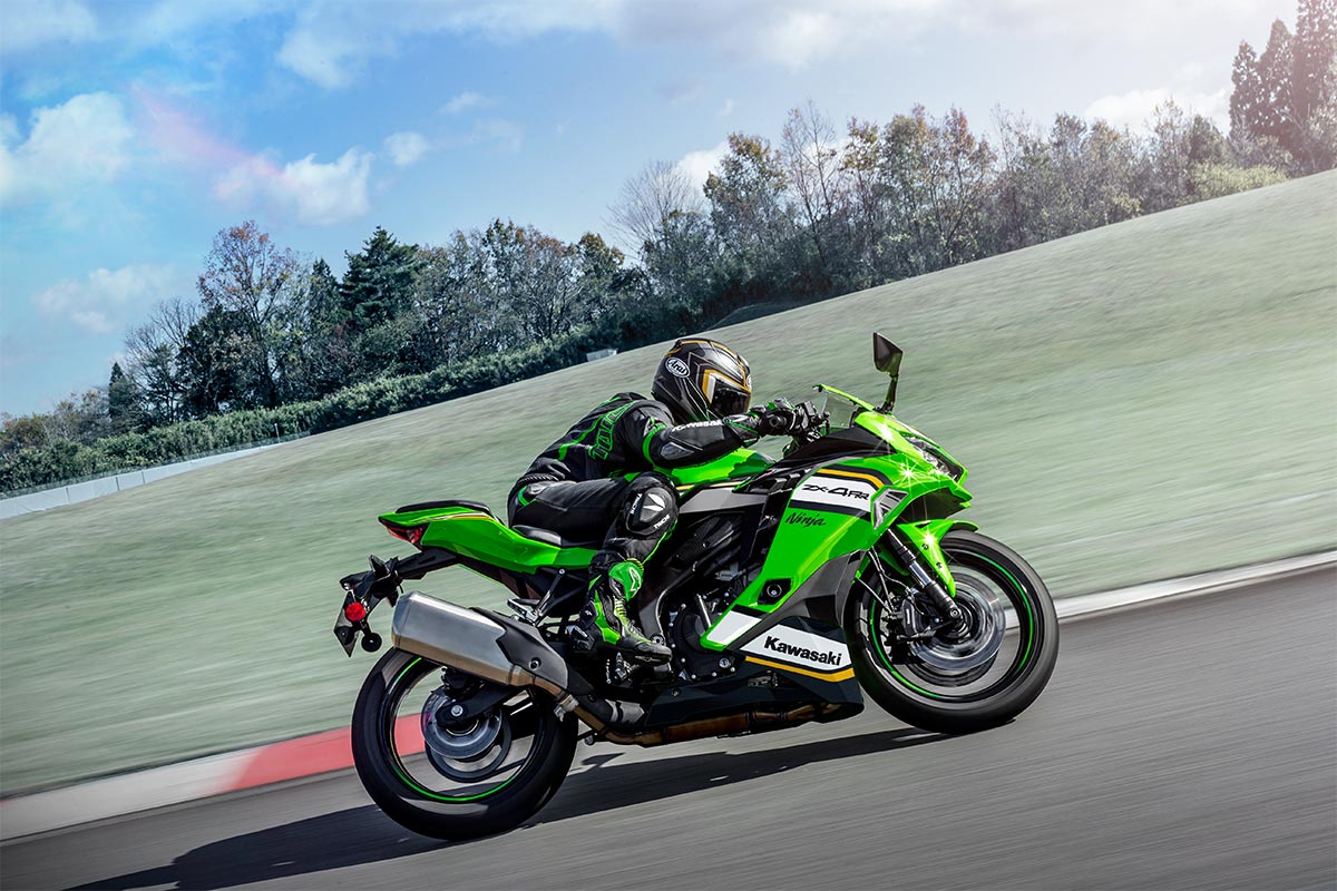 2025 NINJA ZX-4RR KRT EDITION Motorcycle | Canadian Kawasaki