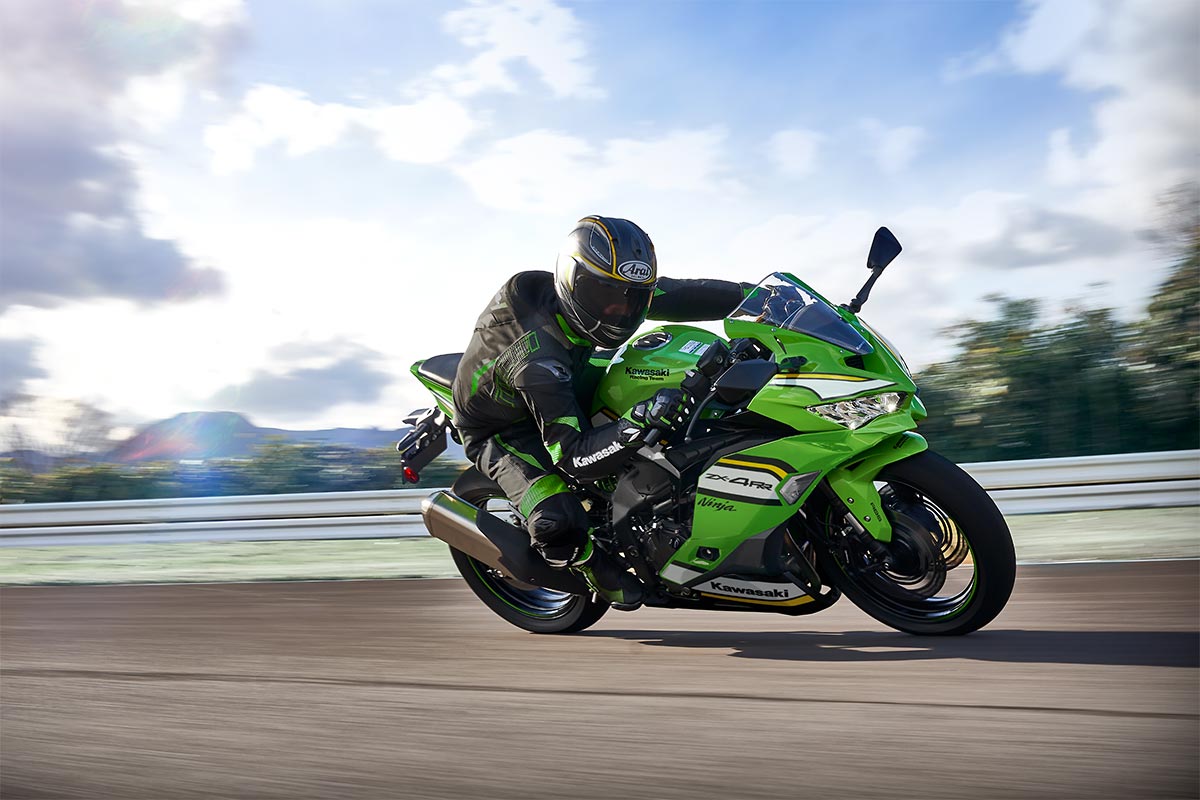 2025 NINJA ZX-4RR KRT EDITION Motorcycle | Canadian Kawasaki