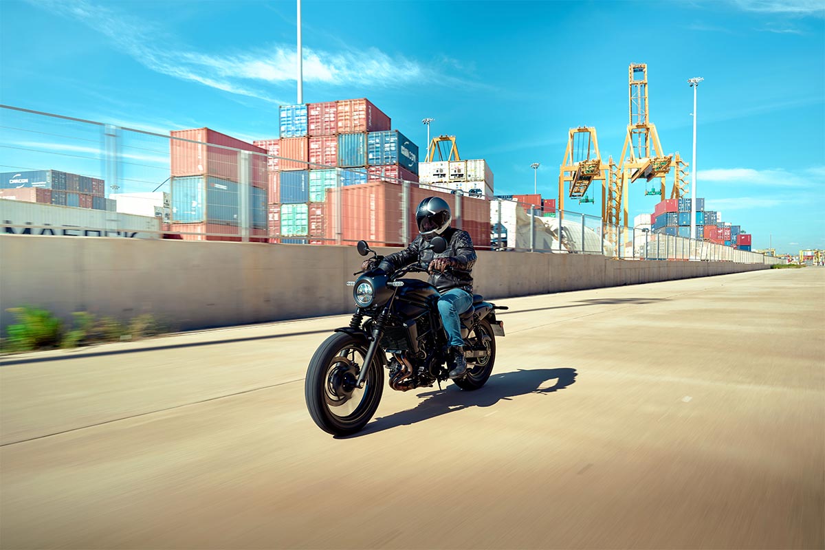 2025 ELIMINATOR 500 SE