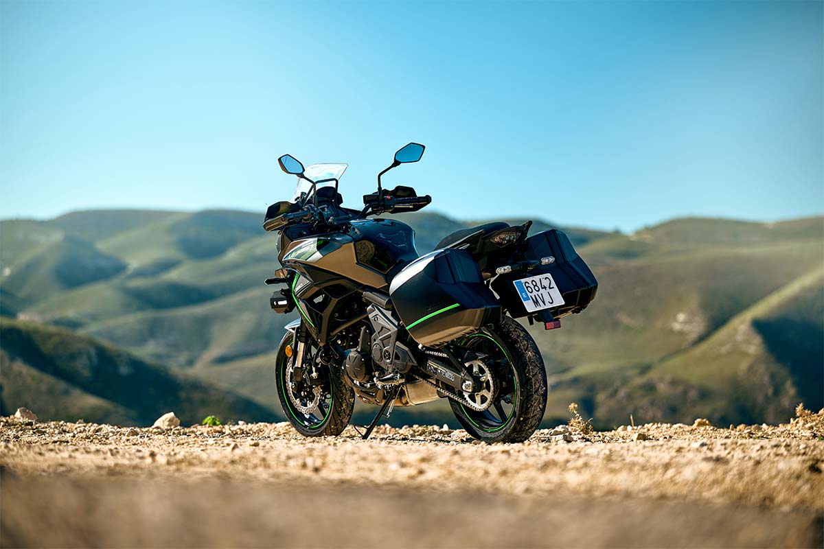 2025 VERSYS 650 LT Motorcycle | Canadian Kawasaki Motors Inc.