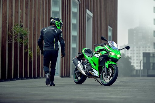 2025 NINJA 500 SE KRT EDITION