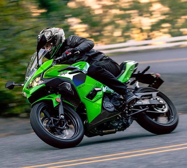 Image of 2026 NINJA 500 SE  in action