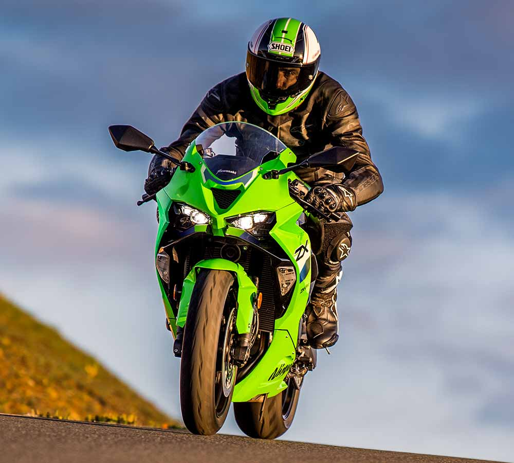 Kawasaki Ninja ZX-6R | Street or Track Supersport Motorcycle