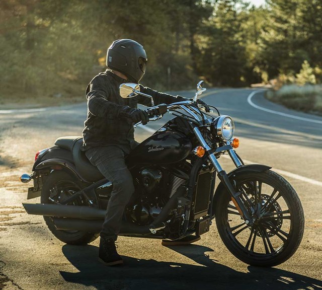 Image of 2026 VULCAN 900 CUSTOM in action