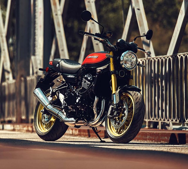 Image of 2026 Z900RS SE in action