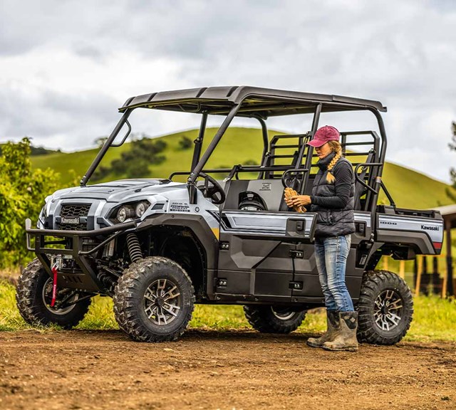 Image of 2027 MULE PRO-FXT 1000 LE RANCH EDITION in action