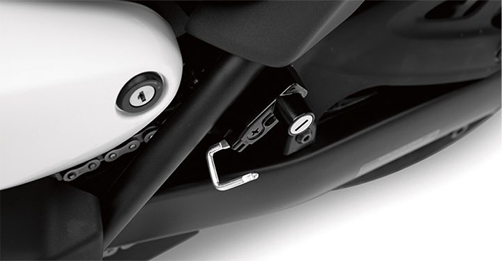 HELMET LOCK detail photo 3