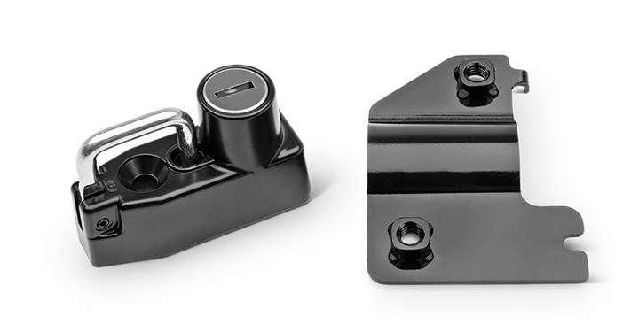 HELMET LOCK detail photo 1