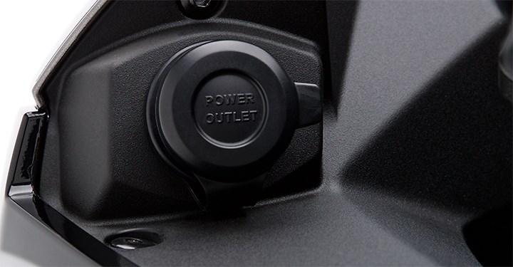 DC POWER OUTLET detail photo 2