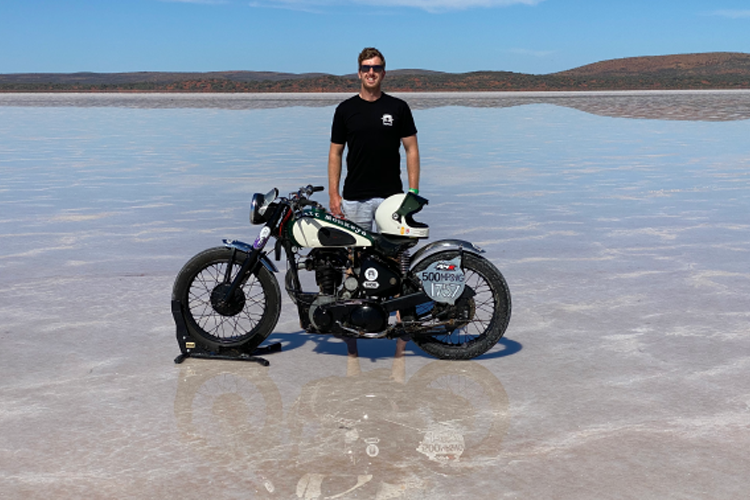 Local racer looks to set Australian speed record on Kawasaki