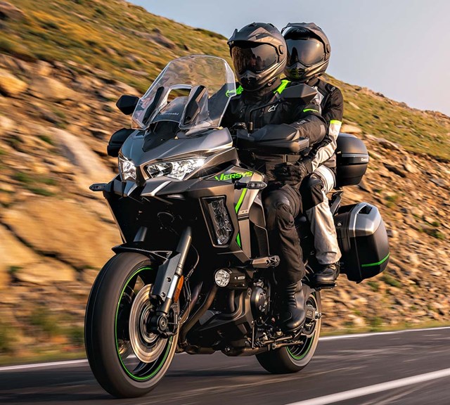 Image of 2026 VERSYS 1100 SE GRAND TOURER in action