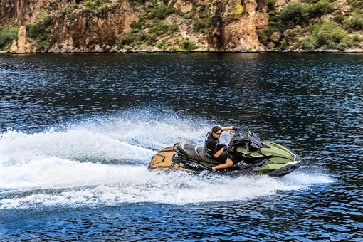 2025 JET SKI ULTRA 160LX