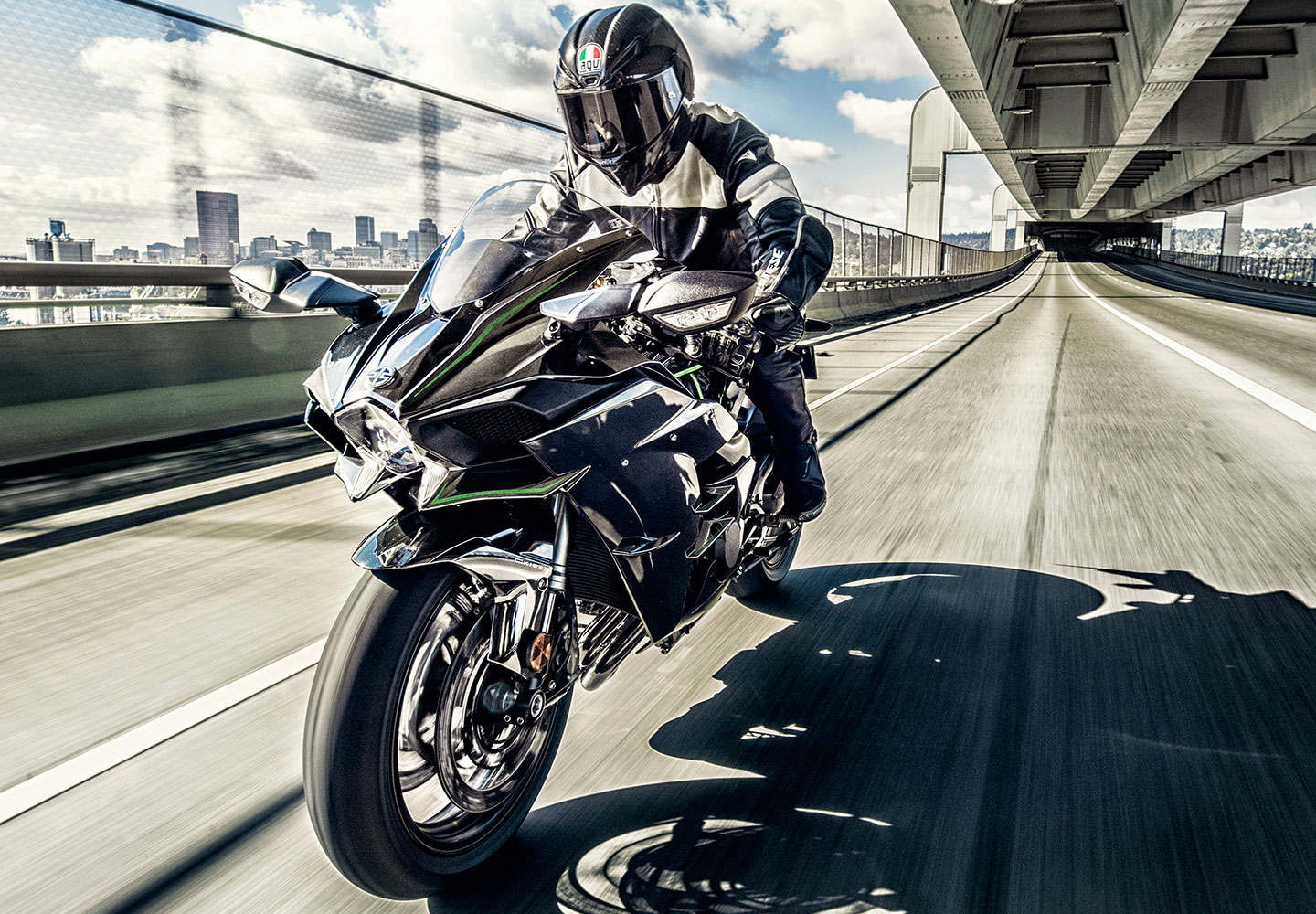 Kawasaki Ninja H2® | Hypersport Motorcycle | Supercharged Power