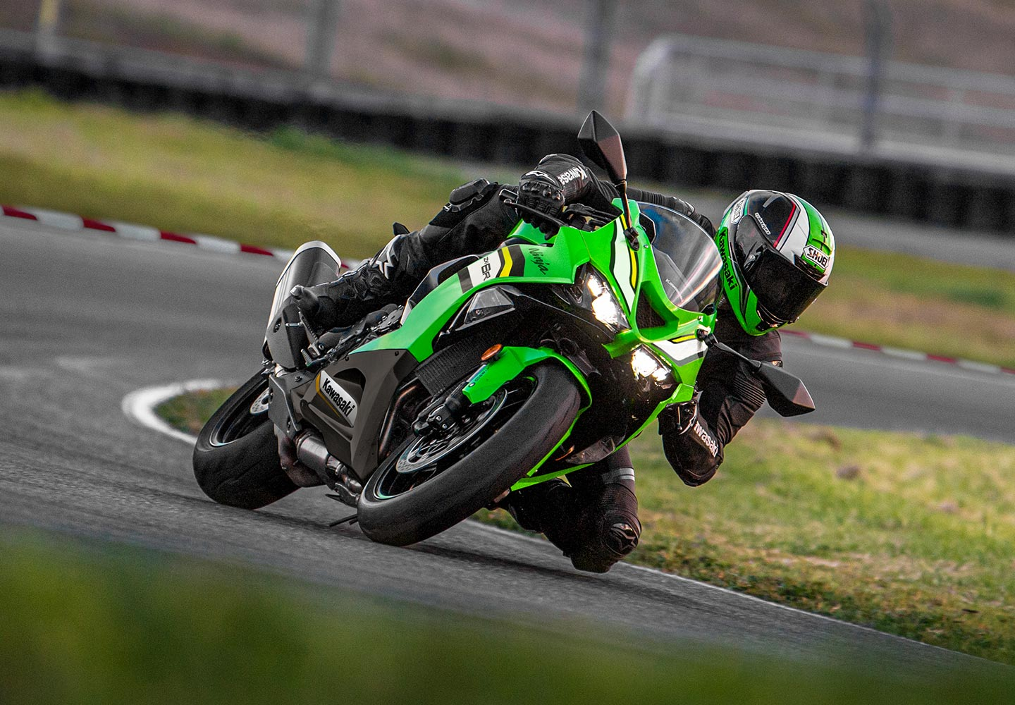 r♡ 2024 Kawasaki Ninja® ZX™-6R | Motorcycle | Quality & Value