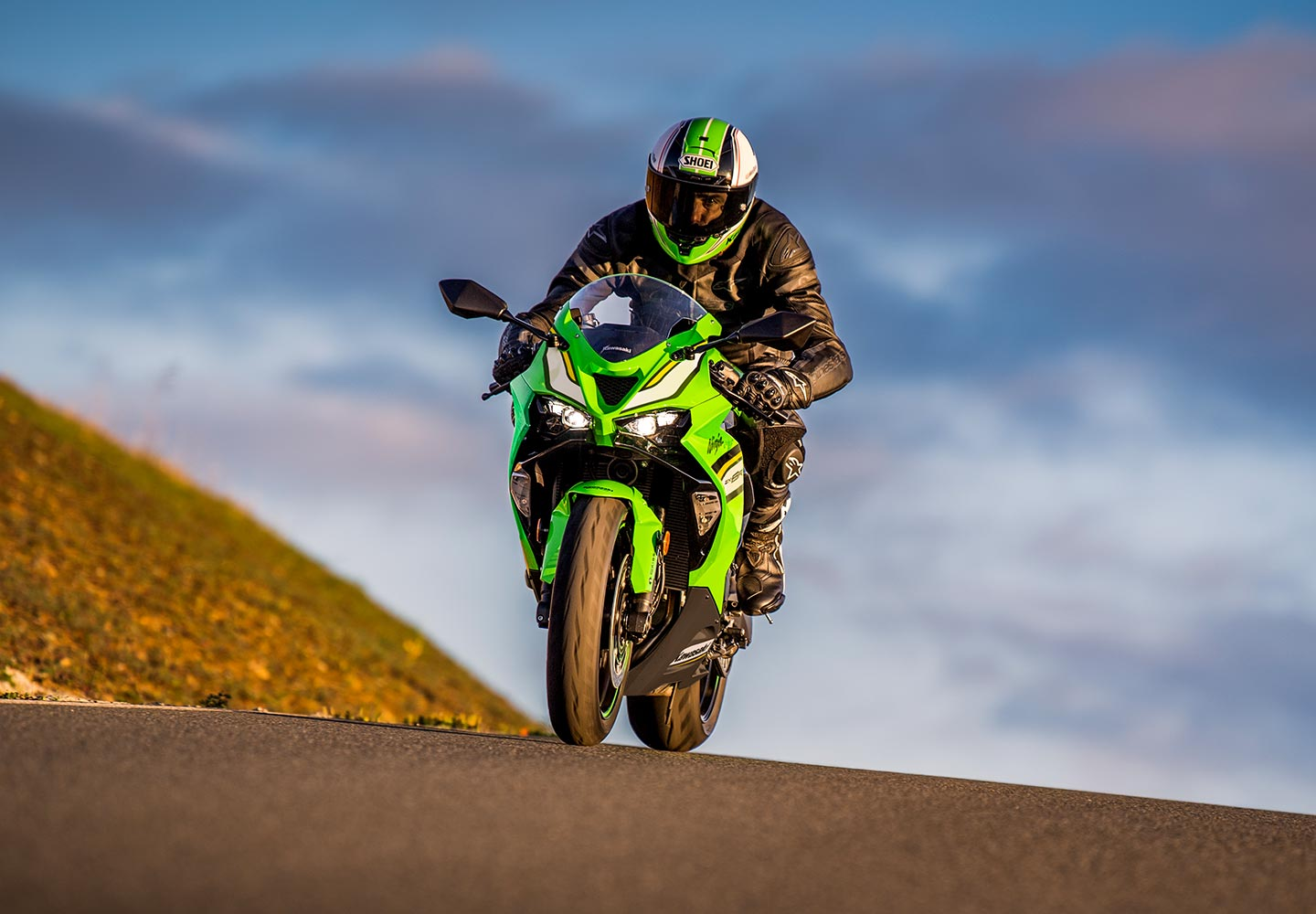 r♡ 2024 Kawasaki Ninja® ZX™-6R 40th Anniversary Edition ABS