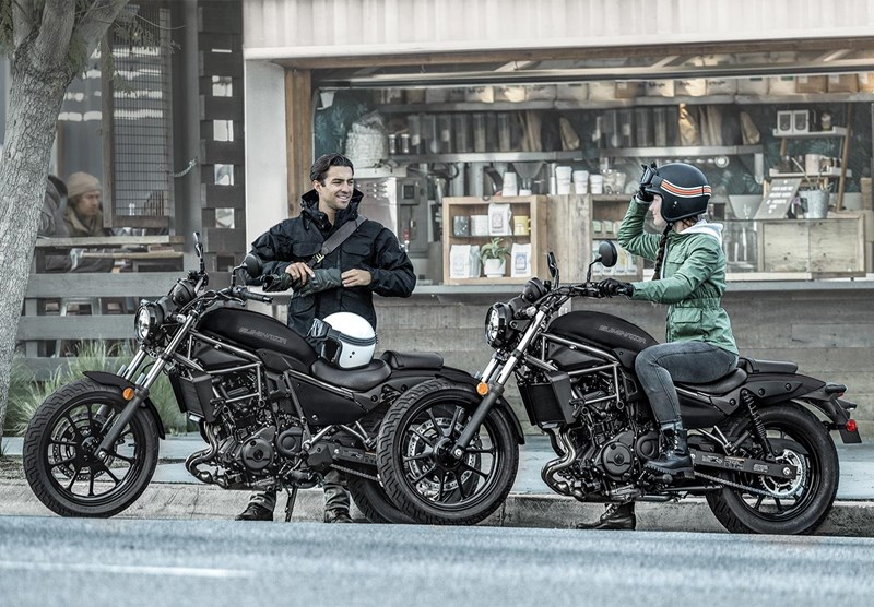 AUTHENTIC MOTORCYCLE DESIGN