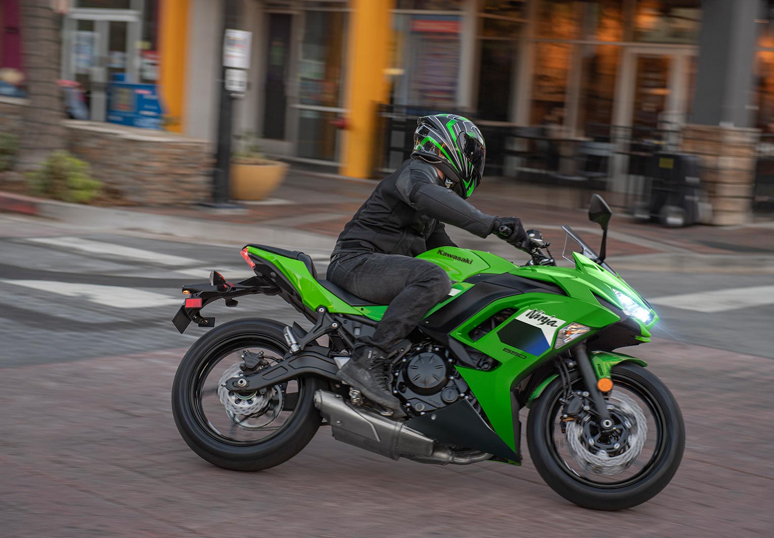 Kawasaki Ninja® 650 | Motorcycle | Sporty & Nimble